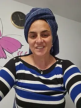 IsabelleCraft - Nacked in public