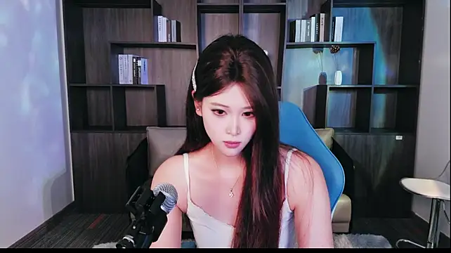 Yiyi__01 - 💃全裸影子舞~