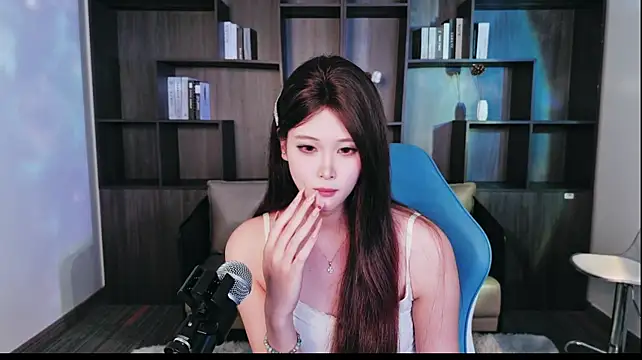 Yiyi__01 - 💃全裸影子舞~