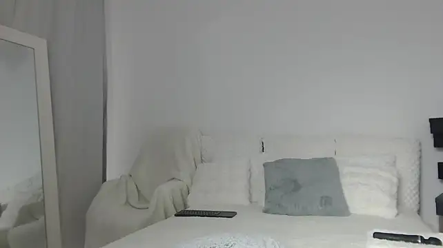 Layla23a - Sloppy blowjob droll on boobs
