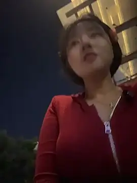 Bingbing6699 - 路边露全胸性感揉胸