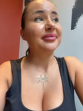 Beautydiamond - Stay naked whit open door in public toyl