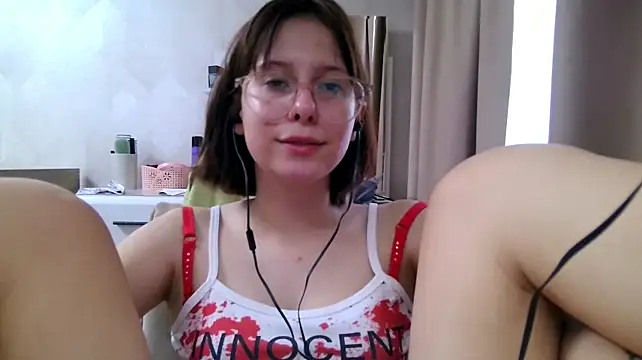 NeomiMckillip - Tease my to and play with boobies a bit