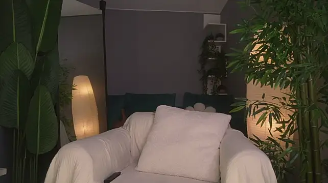Milana_Sapphire - Intense ride on torso