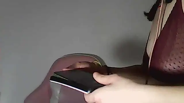 Owly_bloom - suck dildo