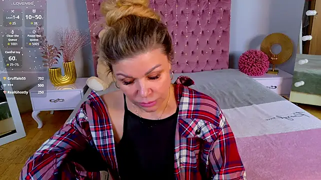 Eloises - ✨✨✨take off my top👀