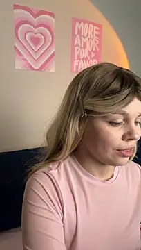 TalyaMeow - teasing and werking ass