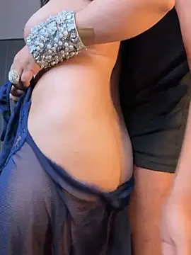 SaraKaAsar - Full Nude In Public