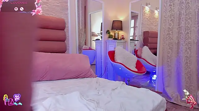ArianaCroft - Anal Play