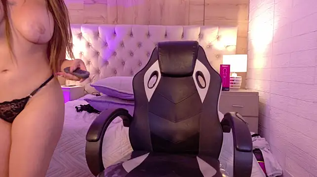 MiaaBlondie_ - OIL ON MY TITS