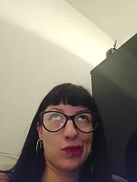 U_prolazu - Fingering pussy in public until 🌊