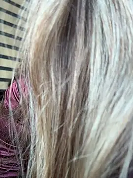 Mona_Plus - Squirt under table McDonald💦LT video💦