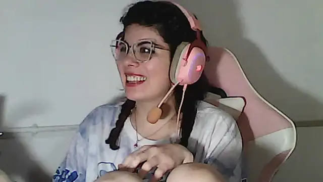 Owly_bloom - suck dildo