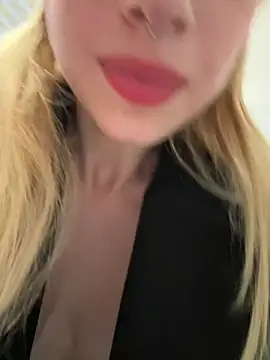 Michelle_lovique
