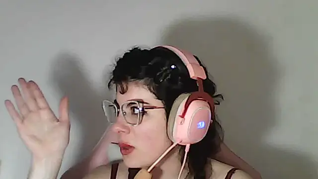 Owly_bloom - suck dildo