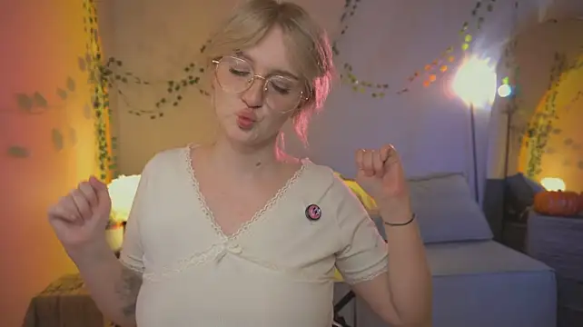 ELLIEJAY - bouncy boobs