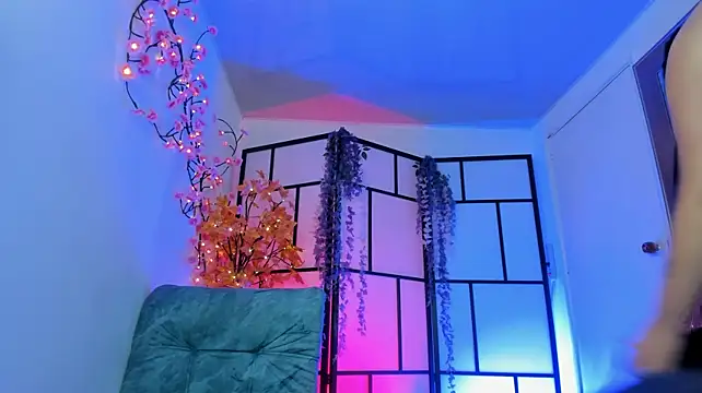 Violet-Secret - OIL ASS + SPANKS ASS