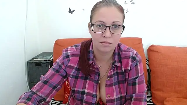 LadyHellene - bubble shower show ;)
