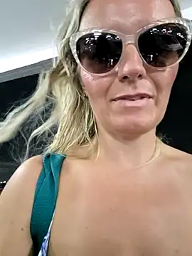 Anvessra - Show Tits