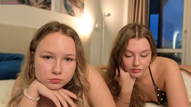 Queenneee - take off my shorts