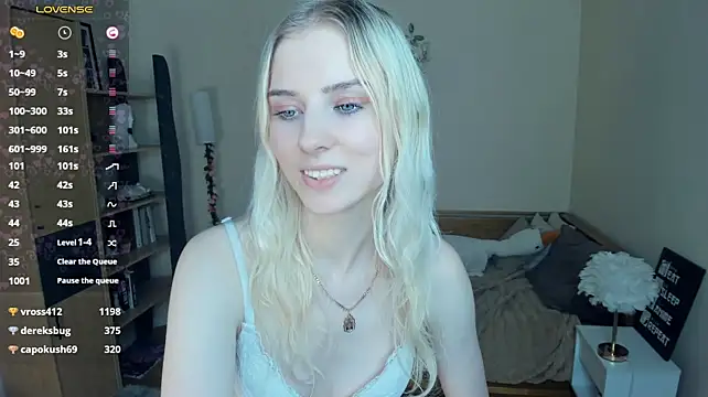 LaynePingitore - sensual sqweezy my tits