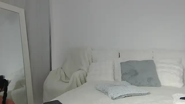 Layla23a - Sloppy blowjob droll on boobs