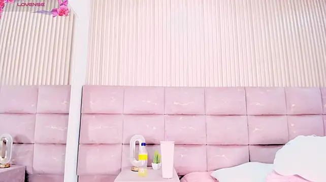 KatherinSky_ - Let's play with my small boobs?