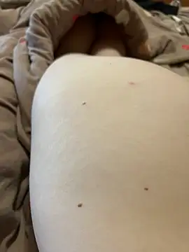 JuicyGamess - Show ass hole