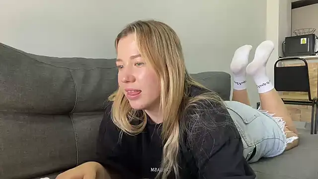 Alyrasun - suck boobs
