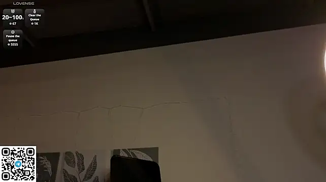 Krisss_Kiss54