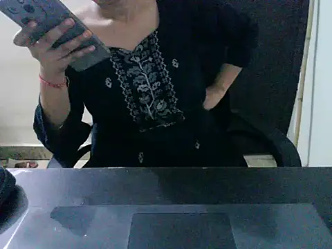 Laila_gorgeous06 - Full nude dance 5 minute