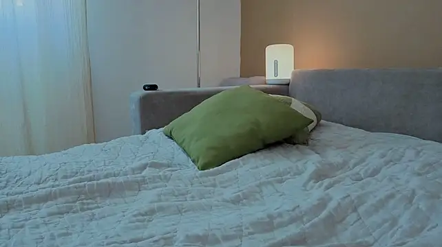 Eroimi - Handjob with eye contact