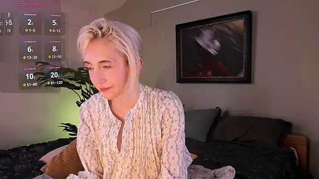 Elen__Moore - eye contat footjobbio