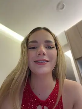 NicoleCut - Warm up my pussy, love