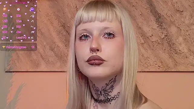 MilkMeSoftly - fingers in pussy