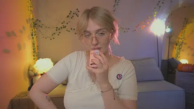 ELLIEJAY - bouncy boobs