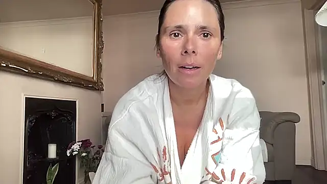 JadeLucy - TAKE BRA OFF