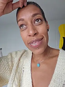 Goldenlace - Dildo suck sloppy