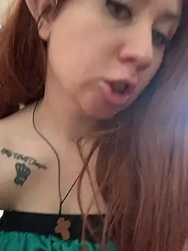 Erika66 - Naked pussy dildo milk