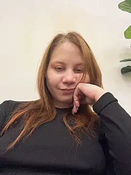 SlavicCandy - flash pussy in a public mall