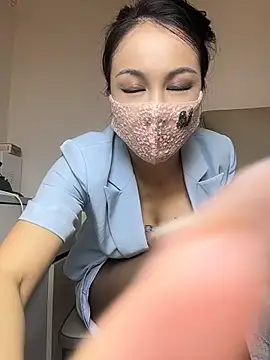 TopAlice566 - 裸露美胸1分钟