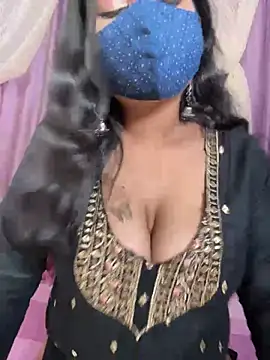 Lisa_afreen - Last tipper name on boobs