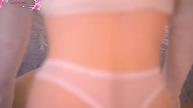 Emmiellee - Time to take off my Top