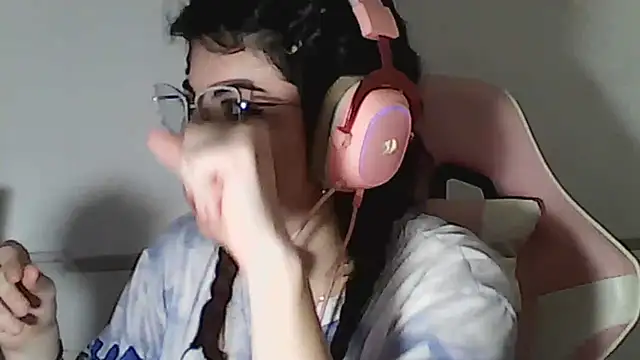 Owly_bloom - probar el dildo master race