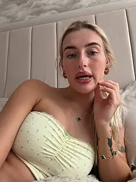Blondetart69 - PINCH NIPPLES