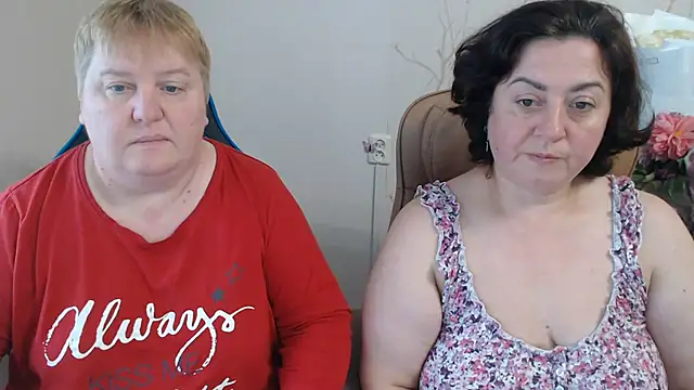 Lindy-Jeanie - both naked