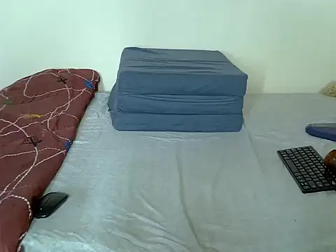 Nicolesbiggy - 1 dare from last tipper