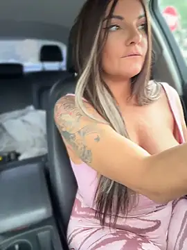 JessycaFlame - Squirt out in public