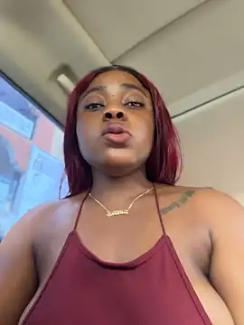 __tash - Moan loud + squirt by public walkway💦