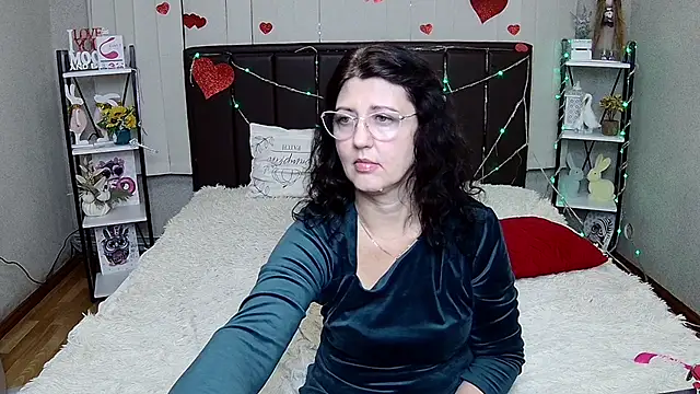 RoseHille - take care of me and make me happy
